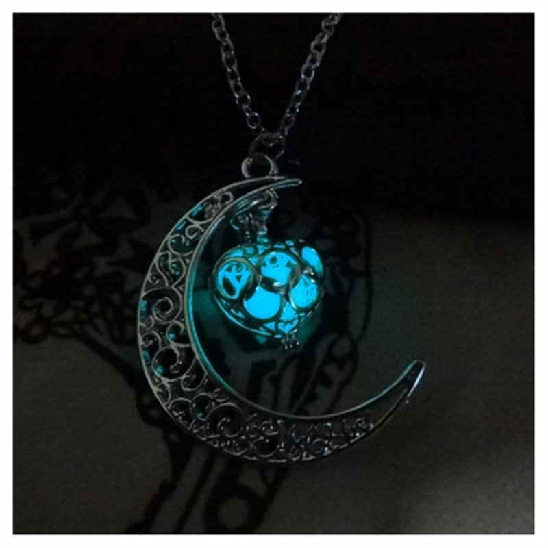 Glowing Pendant Chain Necklace