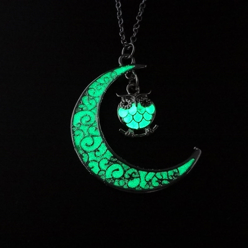 Glowing Pendant Chain Necklace