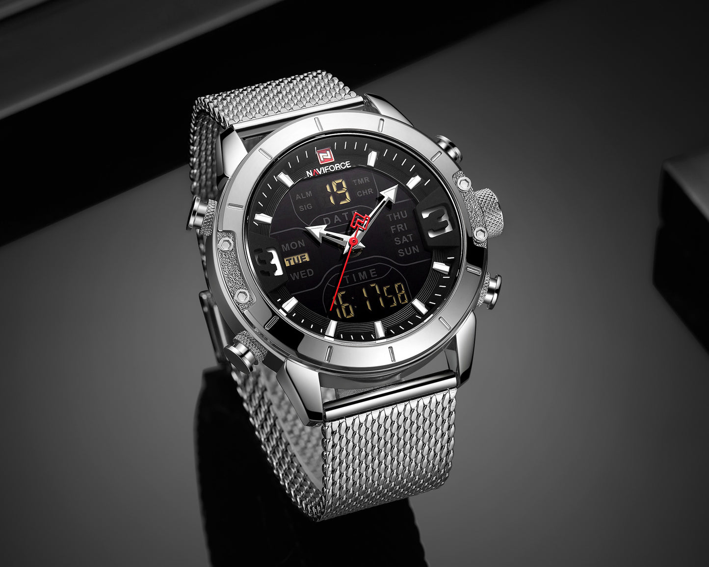 Sporty Men's Quartz Watch with Stainless Steel Strap