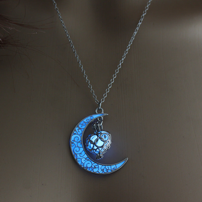 Glowing Pendant Chain Necklace