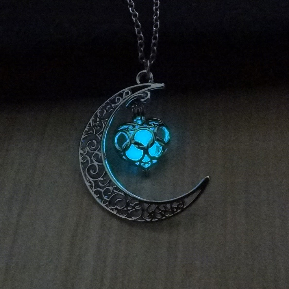Glowing Pendant Chain Necklace