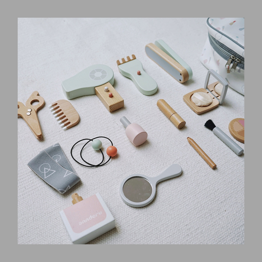 Wooden Hair Salon Playset – Make-up, Haircut & Styling Toy for Kids