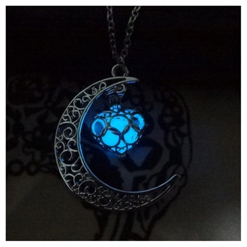 Glowing Pendant Chain Necklace