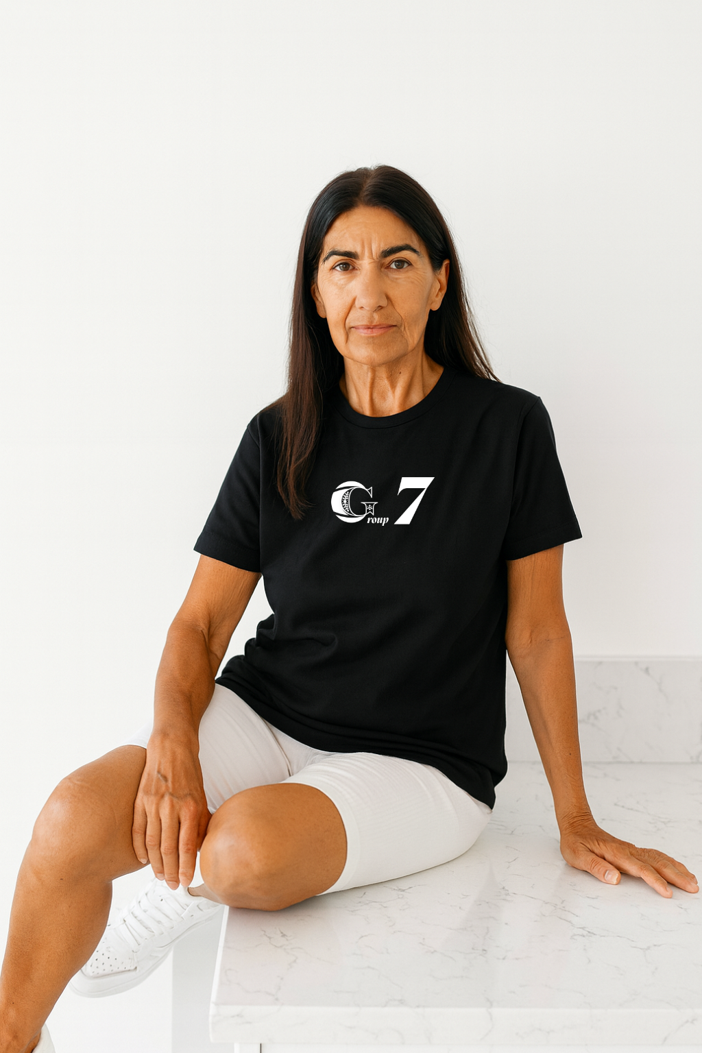 Group 7 Trend Black T-Shirt – Minimalist Streetwear Unisex Tee | Modern Logo Shirt for Fashion Lovers