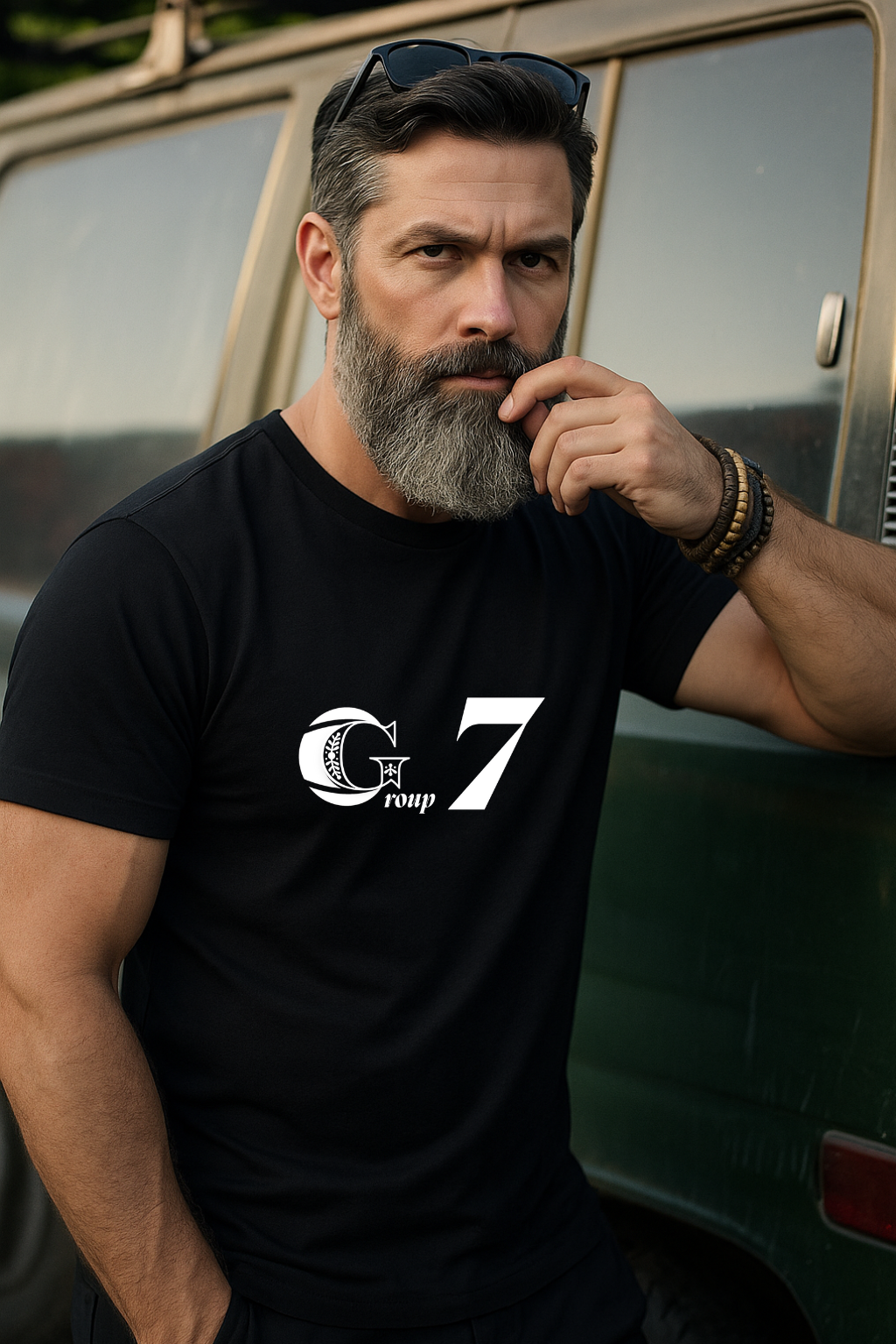 Group 7 Trend Black T-Shirt – Minimalist Streetwear Unisex Tee | Modern Logo Shirt for Fashion Lovers