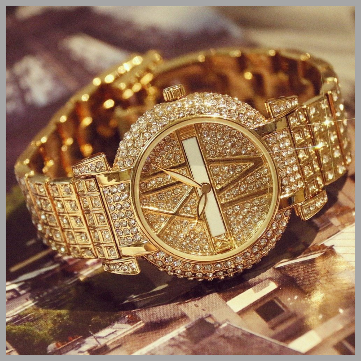 Luxury Diamond Women's Quartz Watch